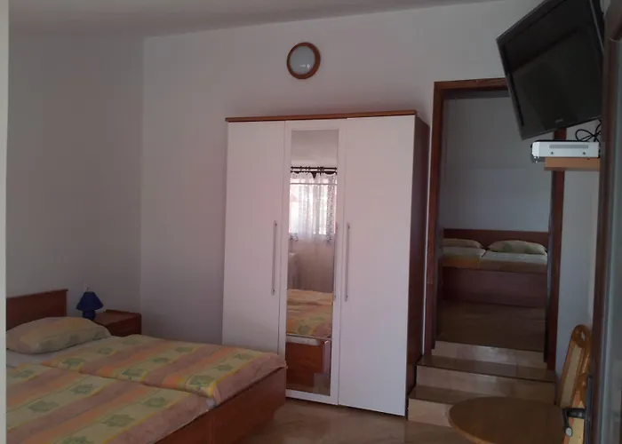Nadia 게스트하우스 4*