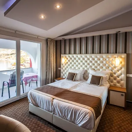 Nadia 4* Stara Baška